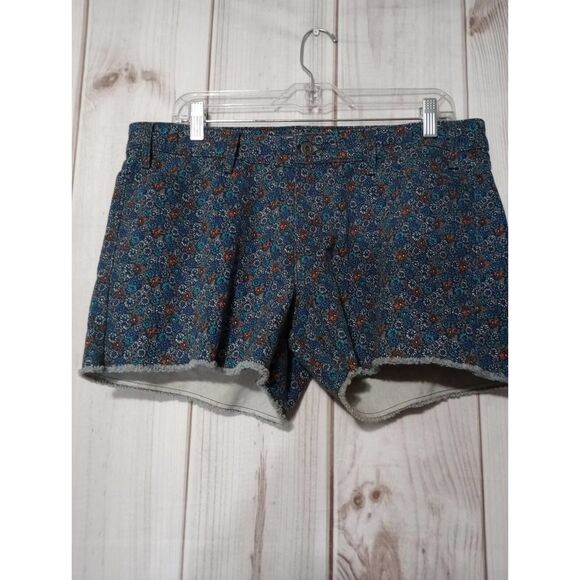 Levi's Shorts Ladies 14 Cut off - Picture 1 of 6